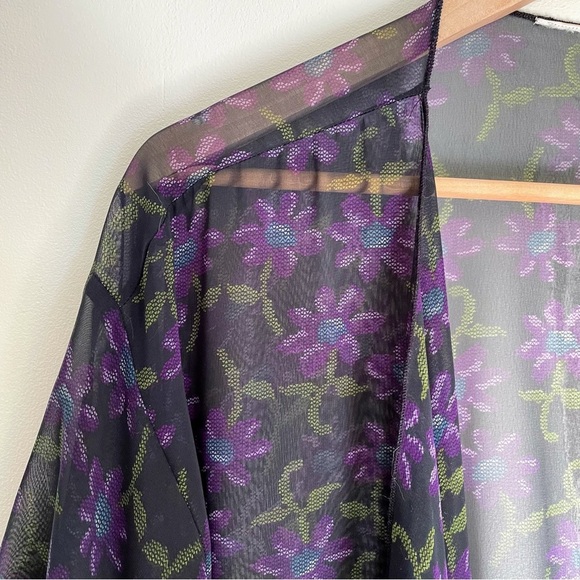 NWOT LuLaRoe ‘Monroe’ Sheer Kimono w/ Fringe, Black w/ Purple Flowers Size L - Picture 3 of 12